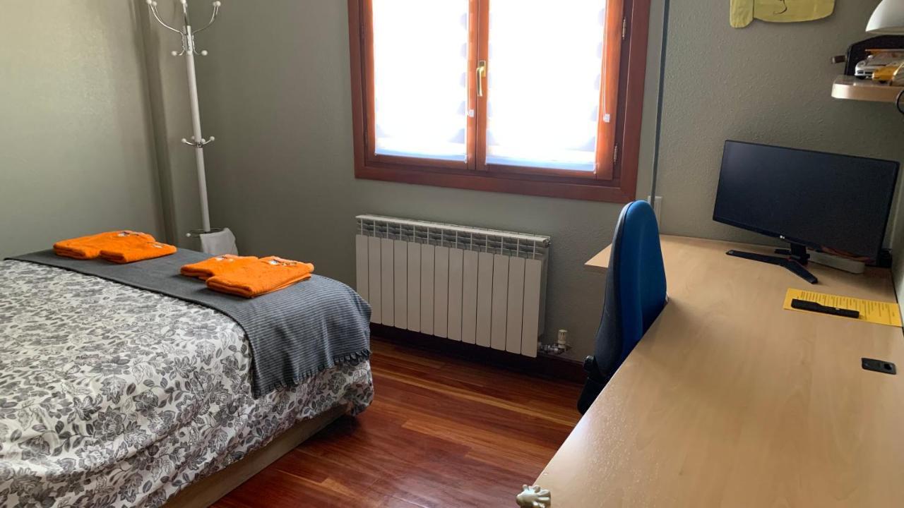 Amezola 2- Habitacion Con Bano Exterior De Uso Privado En Casa Compartida بلباو المظهر الخارجي الصورة